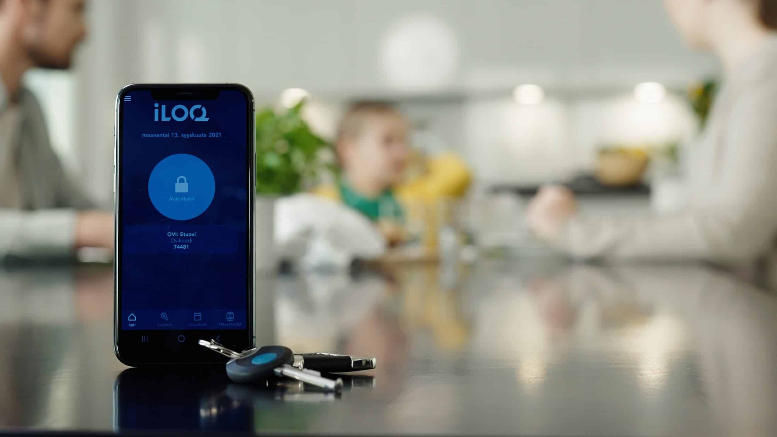 Electronic access control with mobile phone