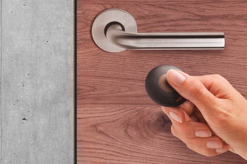 Elektronisk adgangskontrol med mobiltelefon